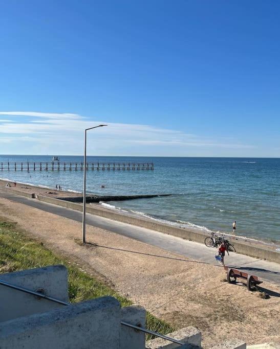 La Cabine Vue Mer Luc-sur-Mer Eksteriør billede